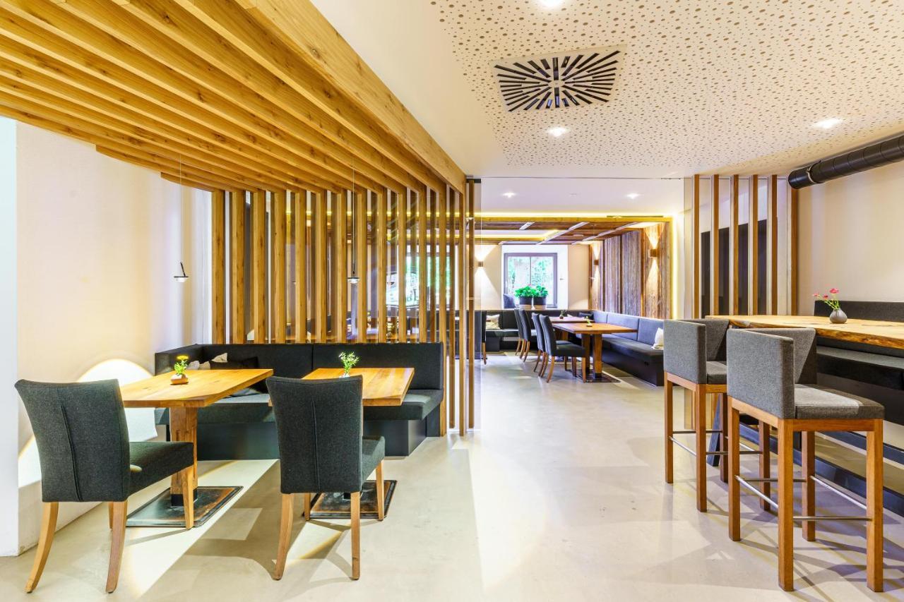 Hotel Gasthof Hirschentenne シュタムス エクステリア 写真