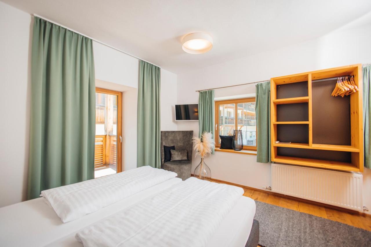 Hotel Gasthof Hirschentenne シュタムス エクステリア 写真