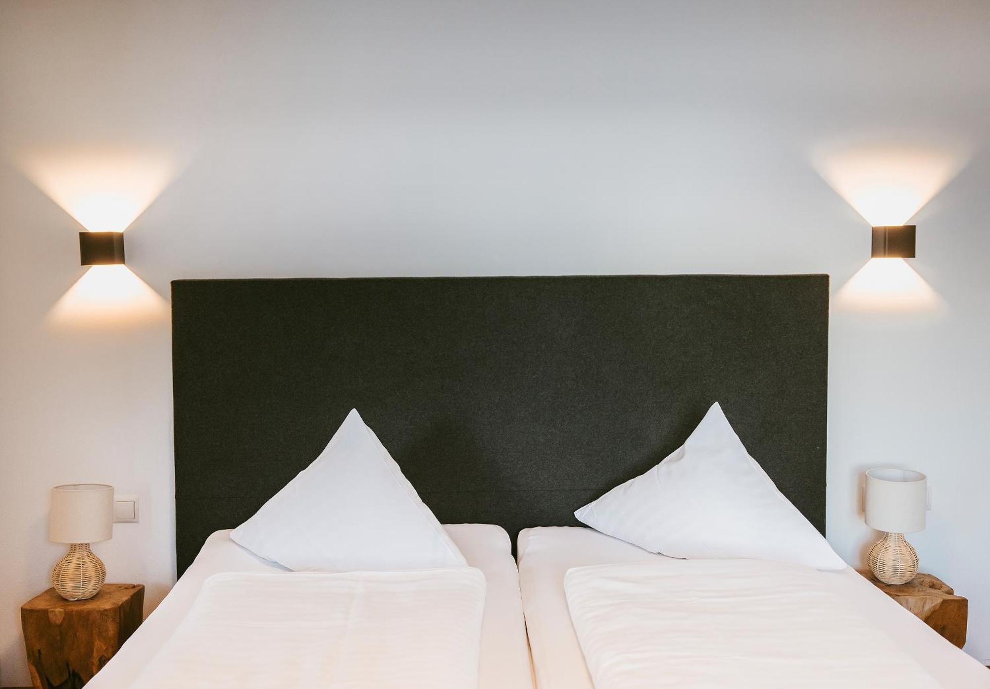 Hotel Gasthof Hirschentenne シュタムス エクステリア 写真