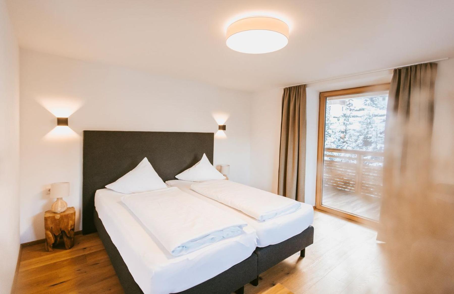 Hotel Gasthof Hirschentenne シュタムス エクステリア 写真