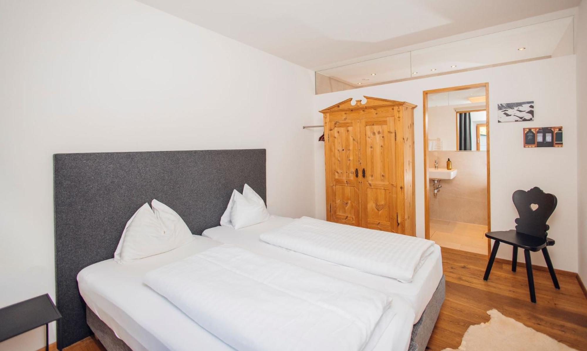 Hotel Gasthof Hirschentenne シュタムス エクステリア 写真